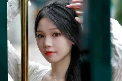 陪玩陪睡仅是冰山一角认干爹舔手指拜高踩低实在荒唐！